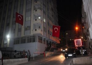 İzmir de mutlu son: IŞİD ten kurtulan polisler evlerinde... 