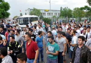 CMS İzmir’de işçilerden sendika isyanı