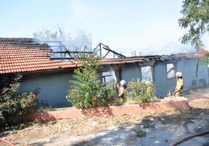 İzmir de boşaltılan okulda korkutan yangın