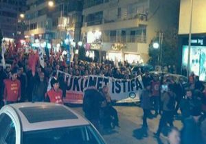 İzmir sokakta: ‘Hükümet istifa’ yürüyüşü 