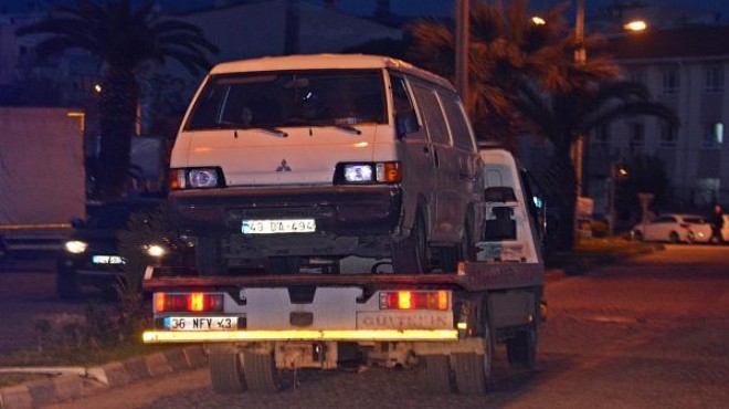 İzmir’de mülteci taşıyan minibüs polise çarptı!