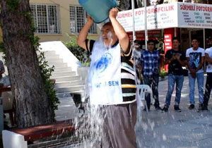 Müdür atamalarına bir kova buzlu sulu protesto!