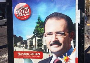 CHP Uşak Belediye Başkan Adayı Bülent Yazgan, seçim çalışmaları kapsamında kiraladığı bilboardlardaki afişlerinin Başbakan Recep Tayyip Erdoğan&#39;ın kente ... - usi