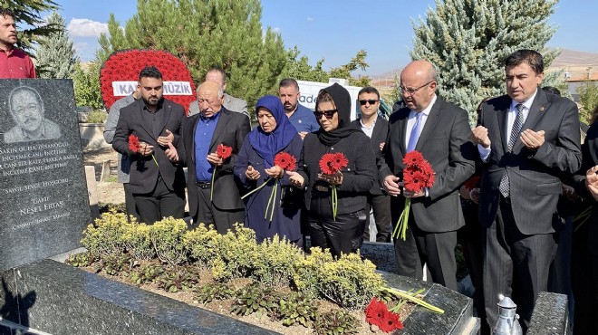  Bozkırın Tezenesi  ölümünün 12. yılında mezarı başında anıldı