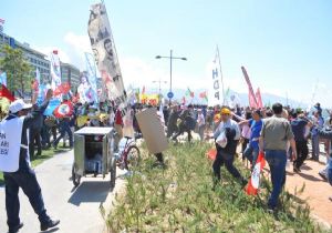 İzmir’deki 1 Mayıs davasında tutuklu sanık kalmadı 