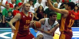 Karşıyaka sezonu kapadı: 77-79