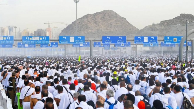 Suudi Arabistan da 14 hacı aşırı sıcaktan öldü