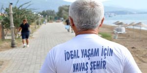 Seferihisar’’da ’‘yavaş şehire’’ tişörtlü destek 