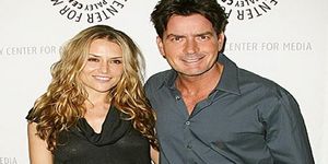 Charlie Sheen rehabilitasyon merkezinde