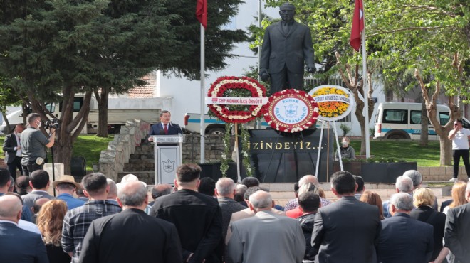 23 Nisan için Gültepe’de anlamlı çelenk töreni