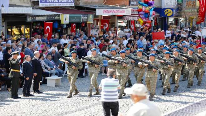 30 Ağustos Bergama da törenlerle kutlandı