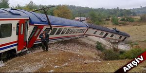 İzmir treni raydan çıktı!