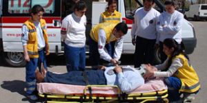 Ambulans çalışanları sigorta istiyor 