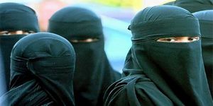 Danimarka’’da burka ve çarşafa yasak geliyor