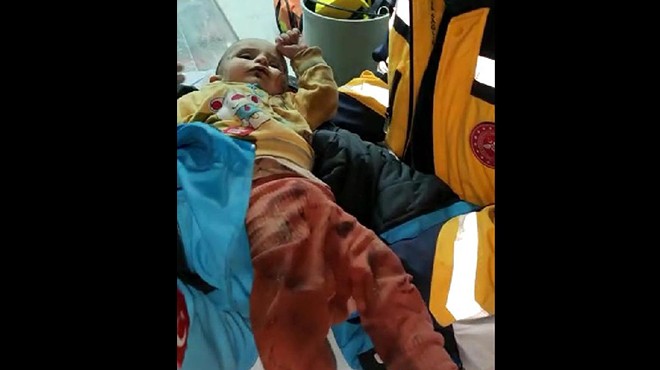 7 aylık Hamza bebek, 140 saat sonra kurtarıldı