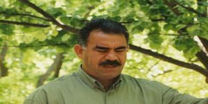 Öcalan İtalya’’da köşe yazarı oluyor