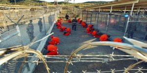 Guantanamo taşınıyor