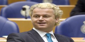 Wilders: Türban takanlardan vergi alınsın