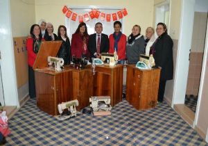 CHP’li kadınlardan Kütahya’ya dikiş makinesi desteği 