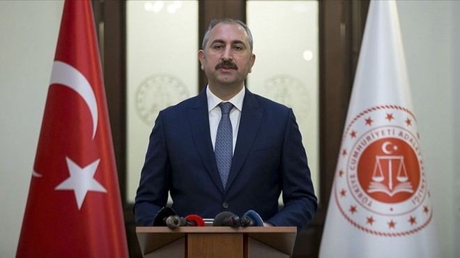Adalet Bakanı Gül den yeni anayasa paylaşımı