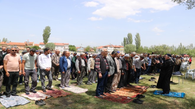 Afyonkarahisar da köylüler yağmur duası yaptı