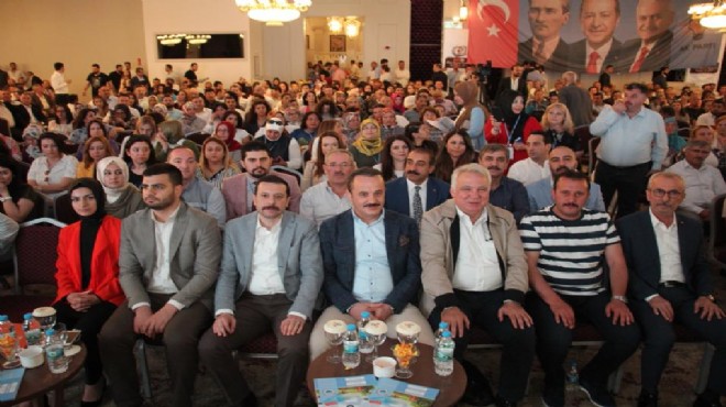 AK Parti İzmir kampında teşkilata mesaj: Kapı kapı dolaşın