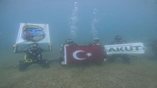 AKUT tan suyun altında 100 üncü yıl kutlaması