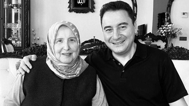Ali Babacan ın annesi hayatını kaybetti