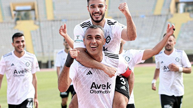 Altay ın 42 lik delikanlısı sahnede... Form geçici klas kalıcı!