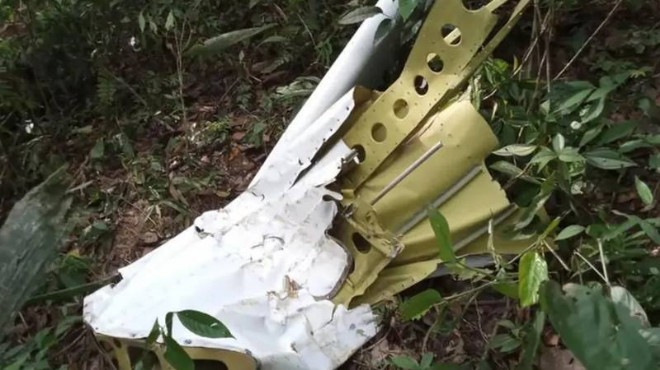 Amazon ormanlarına uçak düştü: 12 ölü!