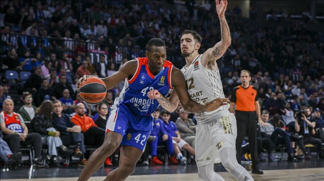 Anadolu Efes, Fransız ekibi ASVEL i ezdi geçti!