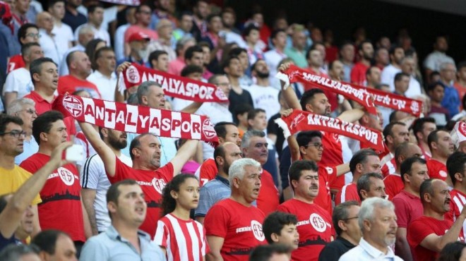 Antalyaspor yönetimi İzmir Marşı ndan rahatsız oldu!