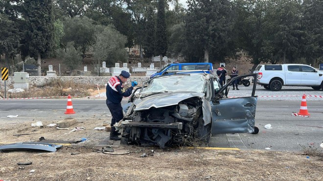 Araba hurdaya döndü... 1 ölü, 3 yaralı!