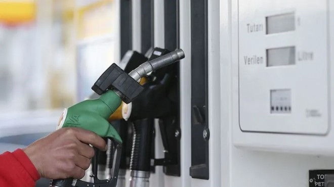 Araç sahiplerine müjde: Benzine indirim geldi!