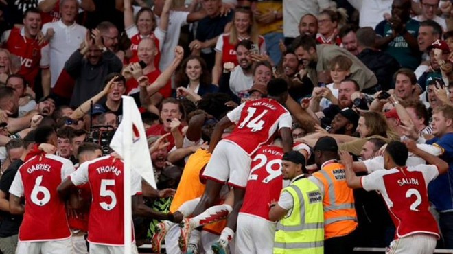 Arsenal, Manchester City’yi ligde 8 yıl sonra yendi