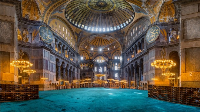 Ayasofya da yeni düzenleme: Giriş ücreti ödenecek!