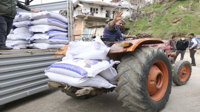 Aydın Büyükşehir den üreticiye yem desteği