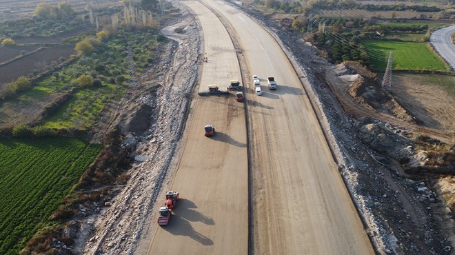 Aydın-Denizli Otoyolu inşaatının yarısı tamamlandı