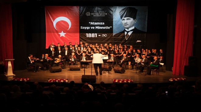 Aydınlılar Atatürk ün sevdiği şarkıları hep birlikte söyledi