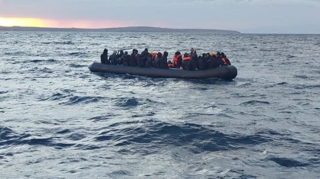 Ayvalık ta 47 düzensiz göçmen kurtarıldı