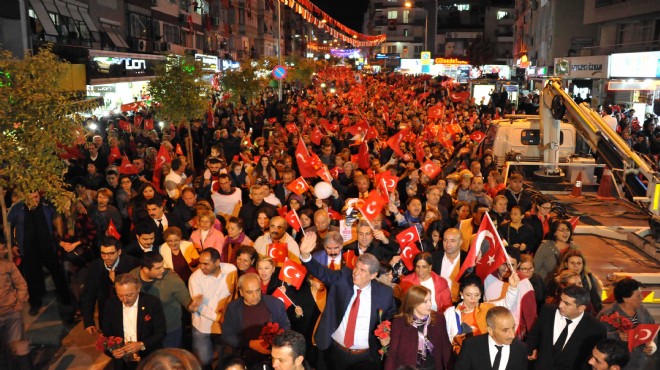 Balçova’da Cumhuriyet coşkusu yollara sığmadı