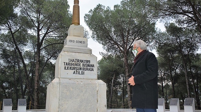 Başkan Eriş, 18 Mart’ta şehitler anıtlarını ziyaret etti