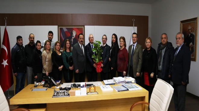 Başkan Selvitopu CHP Karabağlar ı ağırladı