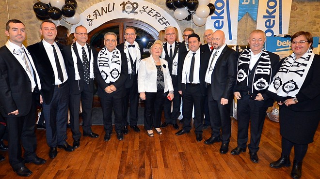 Başkan  Ulu Çınar ın yıldönümüne gitti: Siyah-Beyaz gece