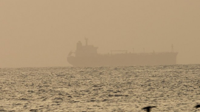 Basra Körfezi’nde LPG tankeri alev aldı