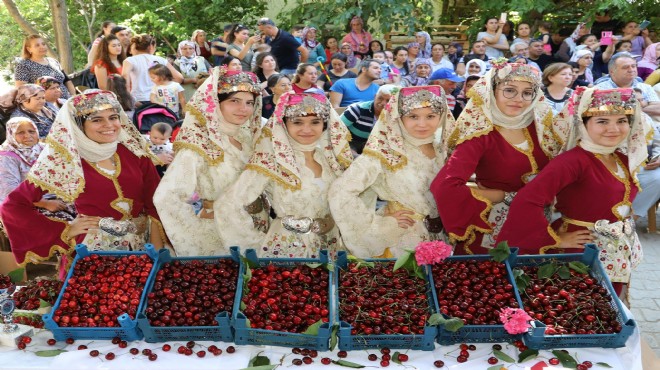 Bayındır, Kiraz Şenliği nde buluştu