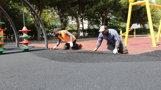 Bayraklı da parklar yenileniyor