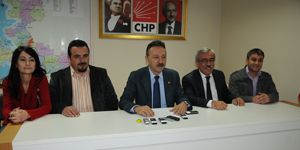 CHP’den Balbay a önce karanfil sonra miting