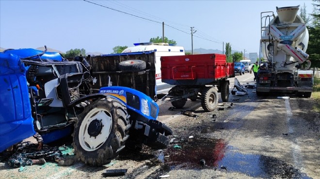 Beton mikseriyle traktör çarpıştı: 3 kişi yaralandı