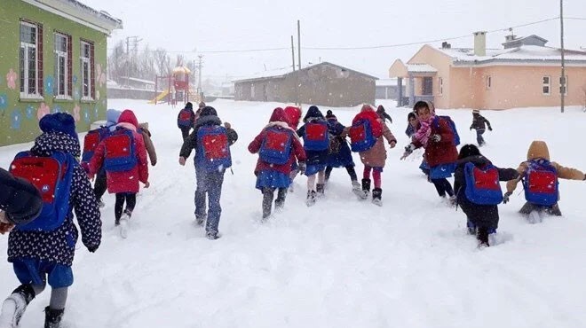 Birçok ilde eğitime kar engeli